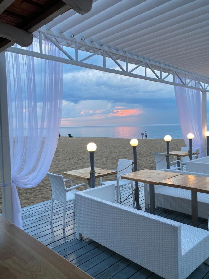 Apart-Hotel Poseidon Burlach'ya Balka Exterior photo