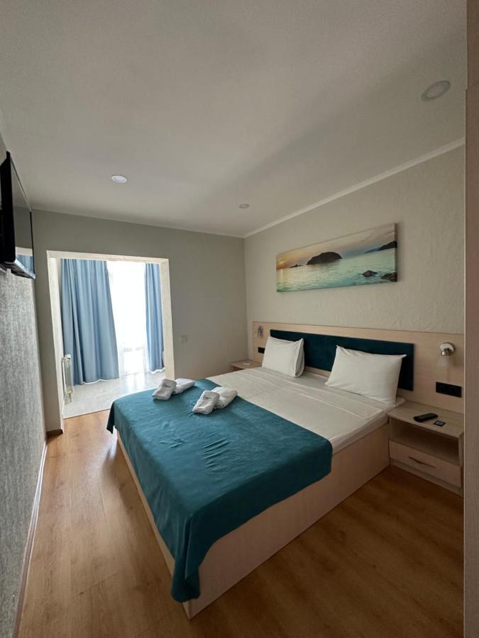 Apart-Hotel Poseidon Burlach'ya Balka Exterior photo
