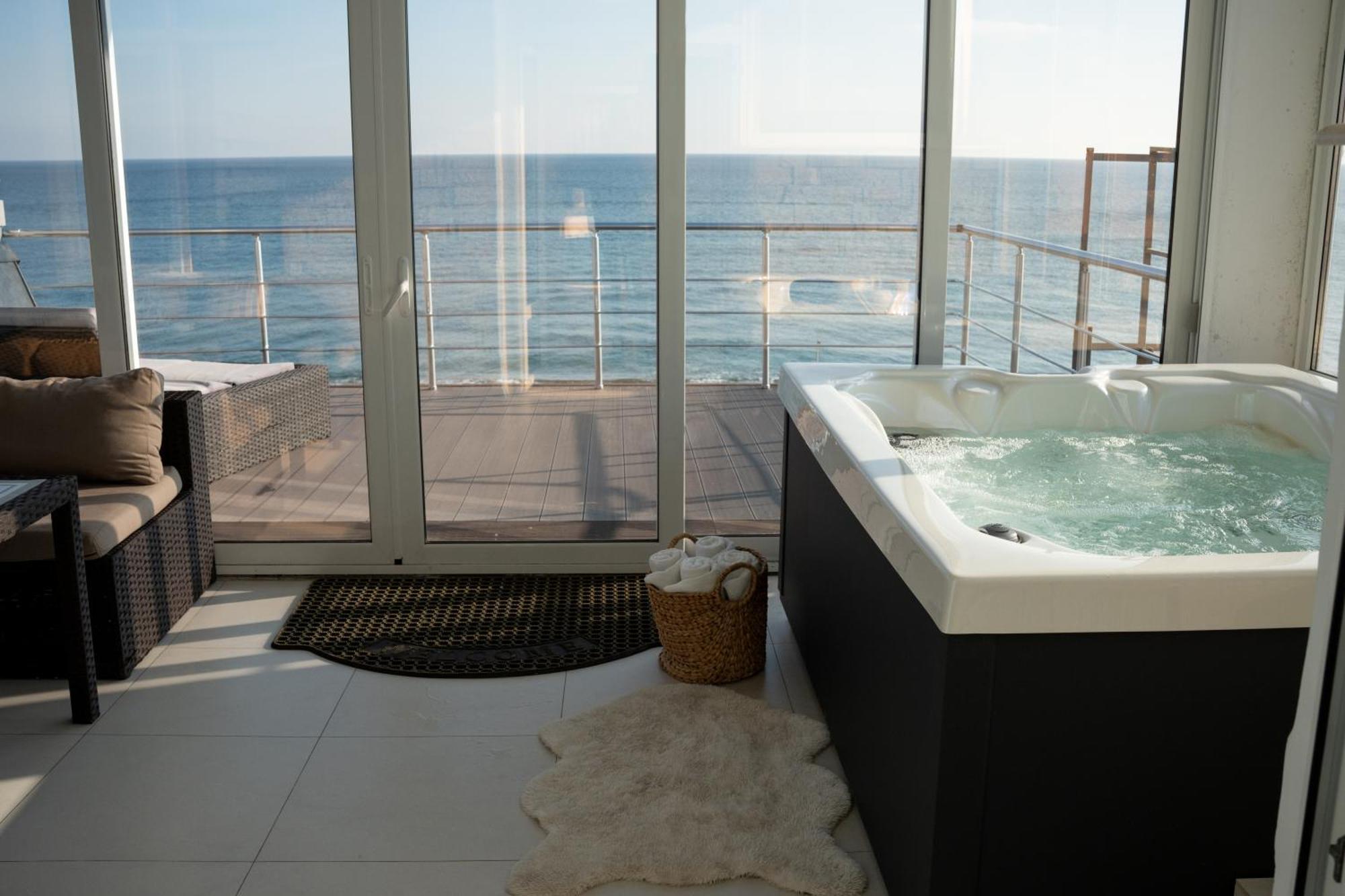 Apart-Hotel Poseidon Burlach'ya Balka Exterior photo